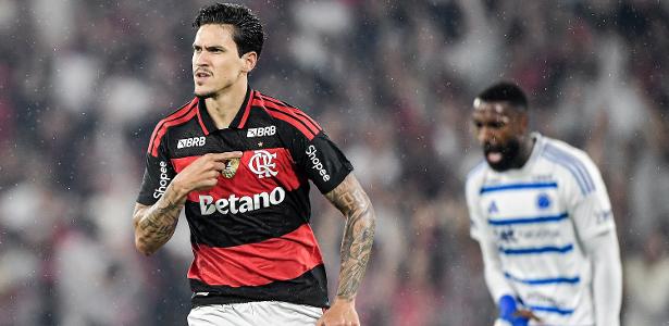 Flamengo est-il en passe de rivaliser avec Palmeiras ? Le débat fait rage parmi les experts !