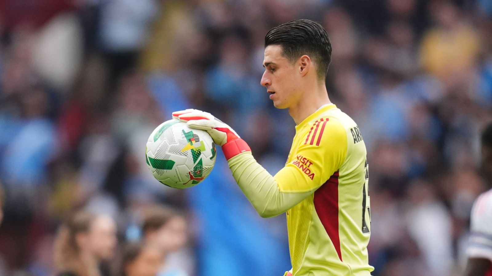 Kepa, un choix risqué : Son erreur coûte cher à Arsenal et ouvre la voie à la victoire de Man City en finale de la Carabao Cup, d'après Jamie Redknapp.