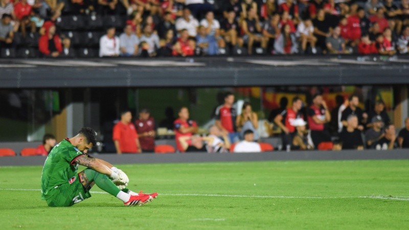 Gabriel Arias blessé lors de la chute de Newell's contre Estudiantes.