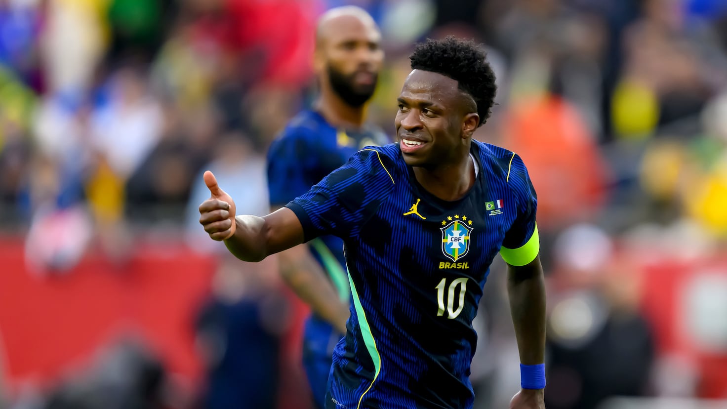 Vinicius fait le buzz : un débat enflammé !