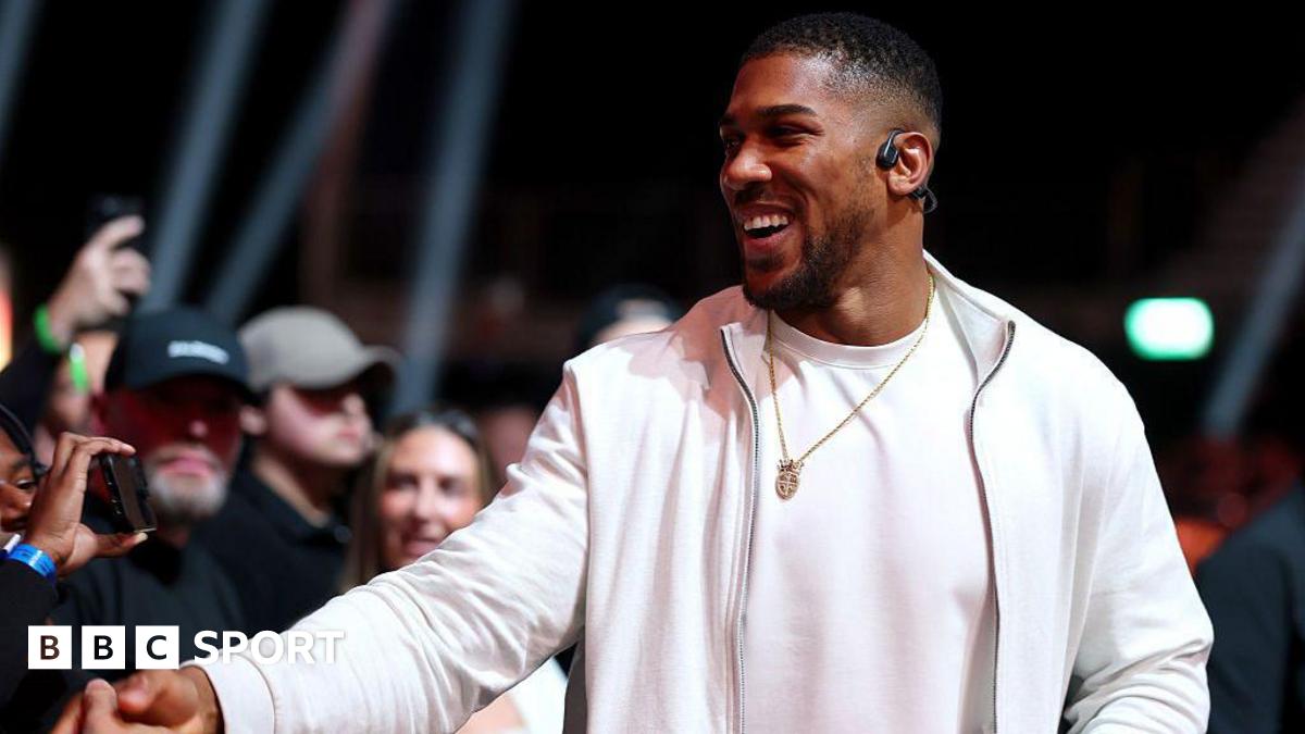 Deontay Wilder défie Anthony Joshua après sa victoire contre Chisora !
