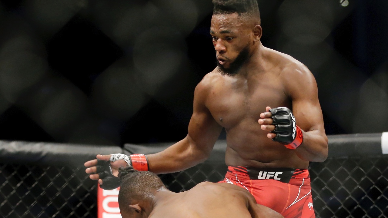 Manel Kape et Kyoji Horiguchi à l'affiche de l'UFC Vegas 119 : un affrontement explosif en vue !