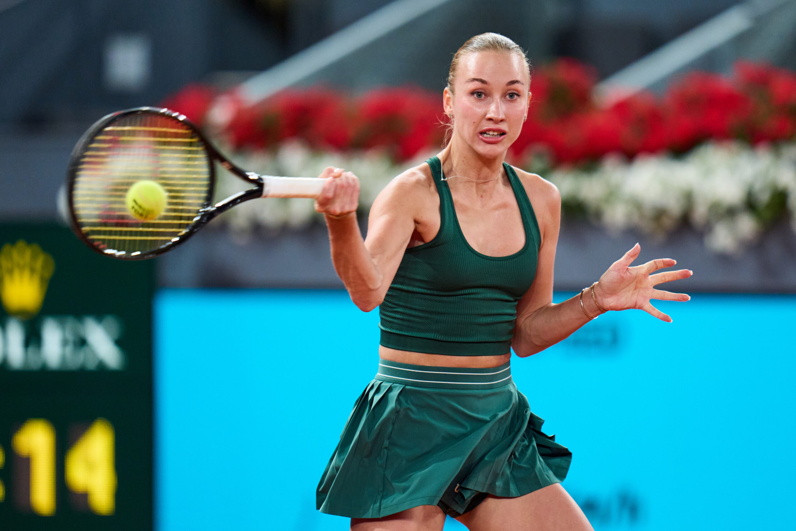 Potapova réalise l'exploit de la nuit en renversant Rybakina et atteint les quarts de finale à Madrid !