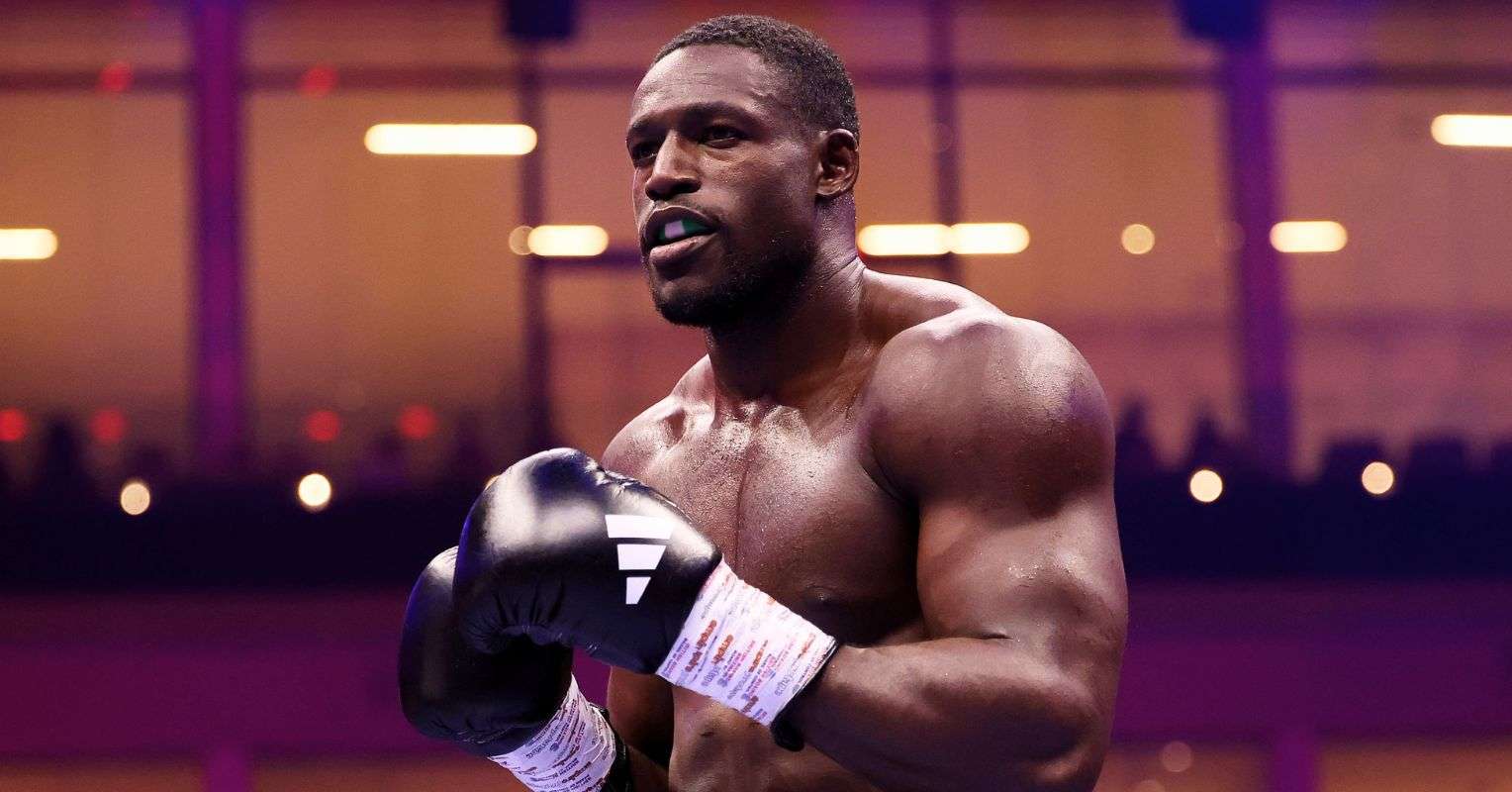 Richard Riakporhe soutient Jeamie TKV avant le combat pour le titre britannique !