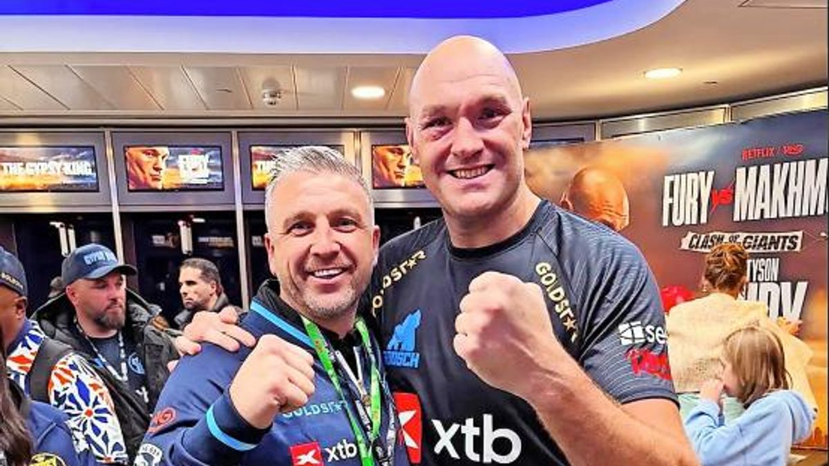 Robert Kelbie fait le show avec Tyson Fury et Darren Fletcher dans la zone VIP du grand combat !