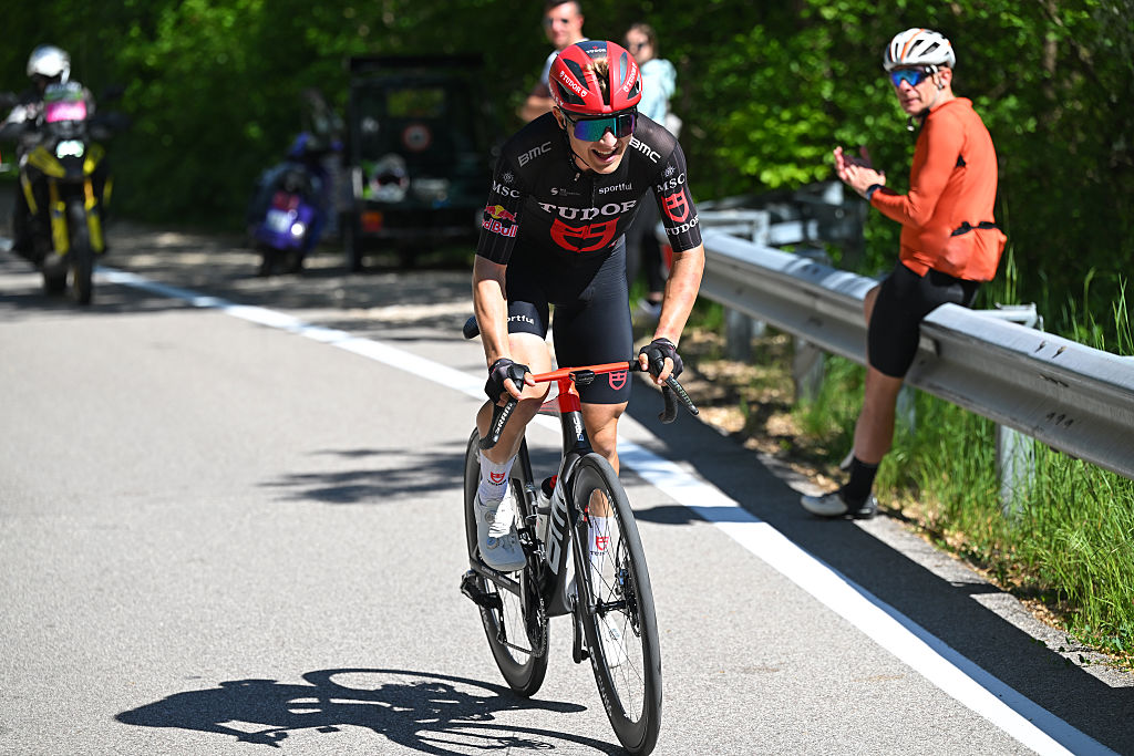 Lennart Jasch de Tudor Pro Cycling attaque dans l'échappée lors de l'étape 4 du Tour des Alpes