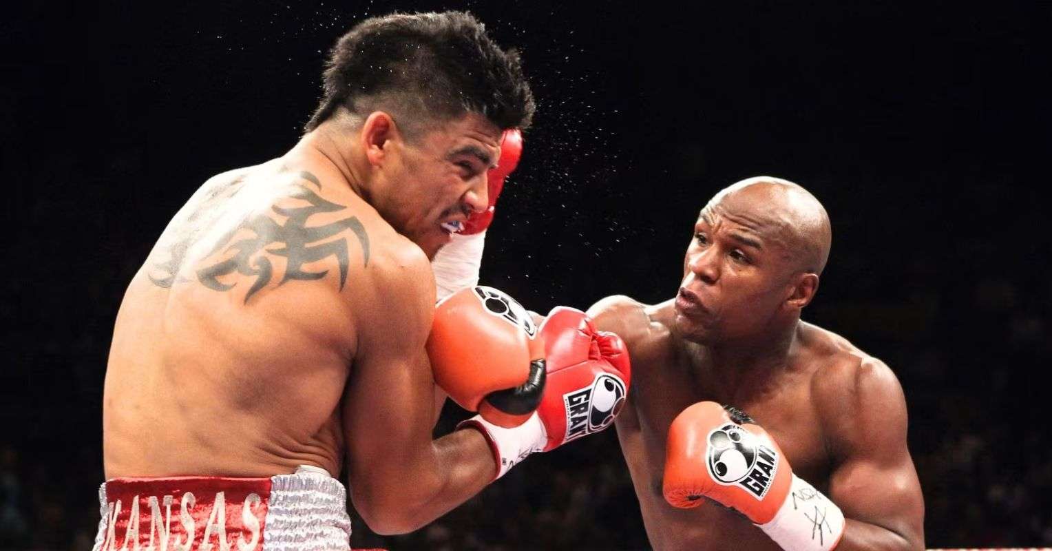 Victor Ortiz : Le boxeur qui a abasourdi Floyd Mayweather et son adversaire 'bien meilleur' !