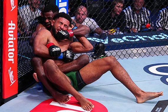 Youssef Zalal réagit à sa défaite lors du combat principal de l'UFC Vegas 116
