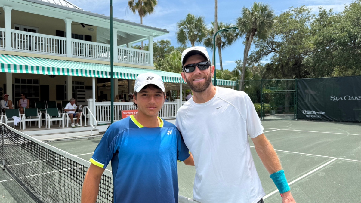 Le choc des générations au tennis : 15 ans face à 45 !