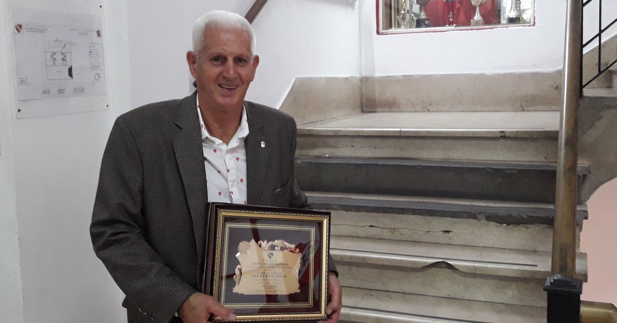 De la Pelouse aux Pépins : Un Ancien Joueur au Secours des Légendes Oubliées !