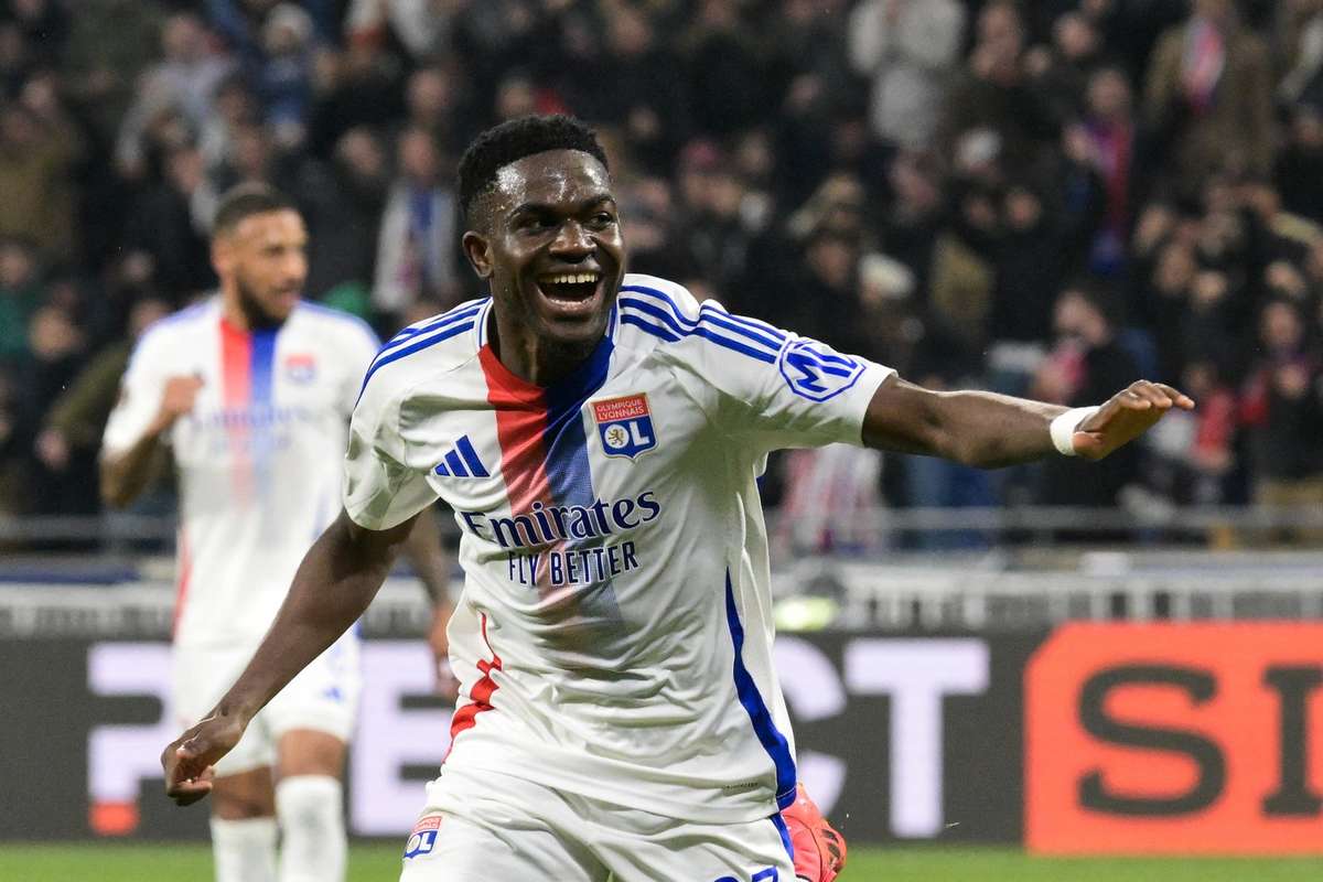 Ernest Nuamah fait son grand retour après 391 jours d'absence pour une blessure au ligament croisé et propulse Lyon vers la victoire !