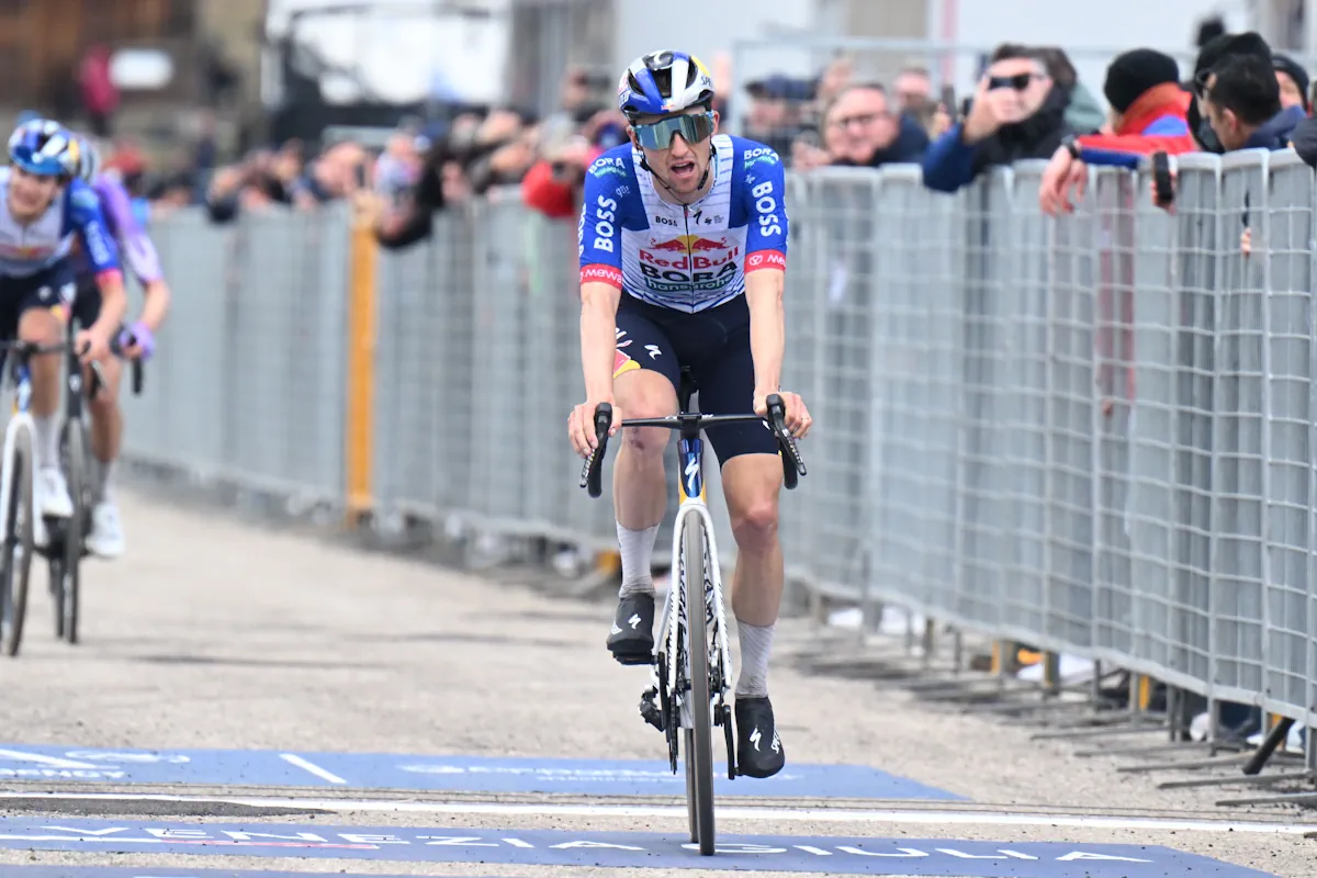 Giro d'Italia 2026 : Jai Hindley déclare "Je me sens en pleine forme et j'adore la troisième semaine. Je suis prêt pour la bataille !"