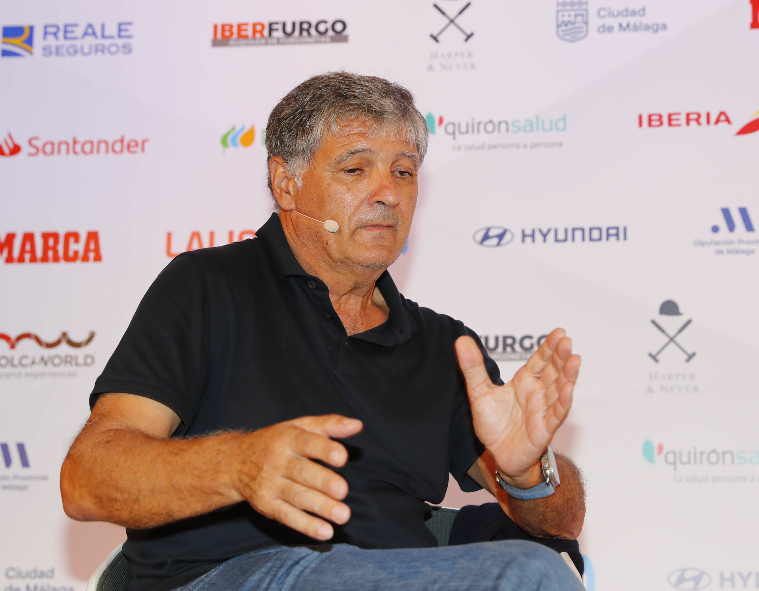Toni Nadal insiste sur le besoin de modifier le tennis : 'Il faut jouer avec une raquette plus petite'