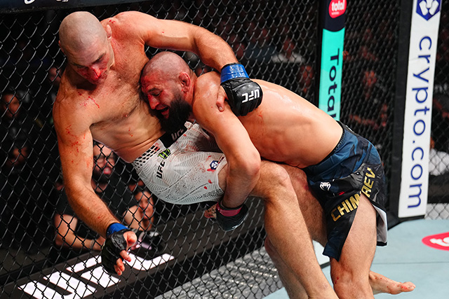 Khamzat Chimaev dévoile un message mystérieux après sa défaite à l'UFC 328
