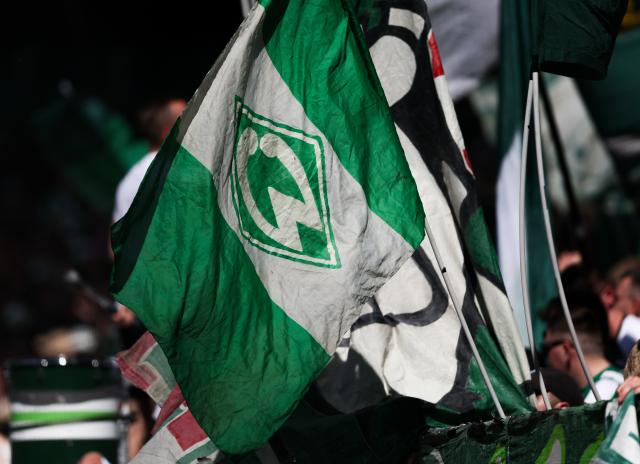 Kenny Quetant rejoignant Werder Bremen