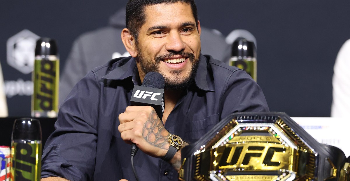 Sparring captivant : Alex Pereira s’entraîne avec un poids lourd de 2,03 mètres avant l'UFC à la Maison Blanche !