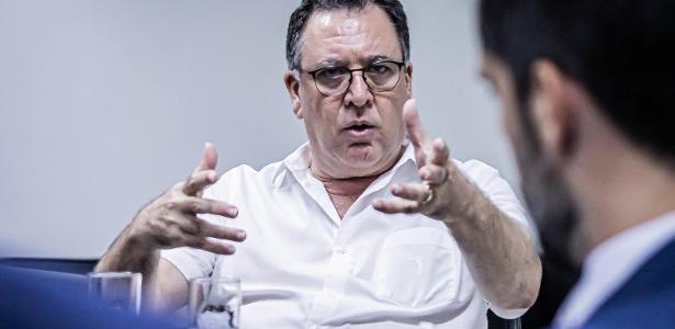 Teixeira confronté par un étudiant dans sa propre université !