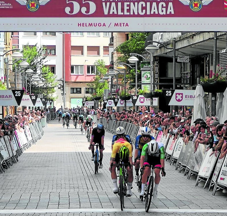 Vicent Zaragoza remporte le Valenciaga au photo finish !