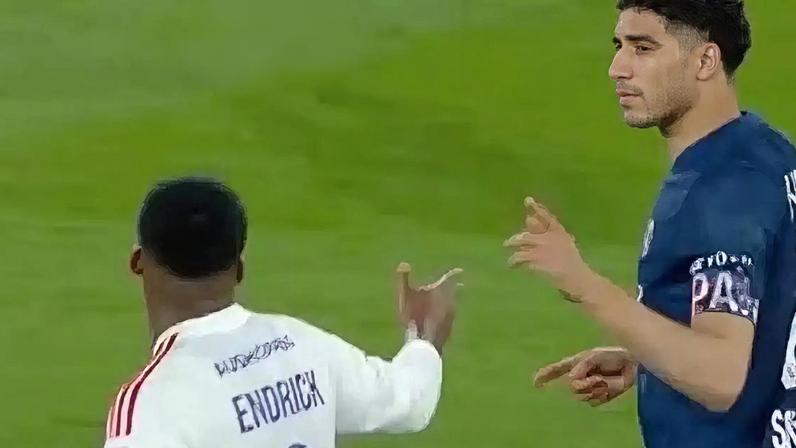 Endrick et Hakimi : Retour sur leur échange captivant d'il y a deux mois en Ligue 1 !