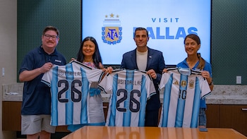 Un encuentro en Dallas durante les préparatifs pour le Mundial