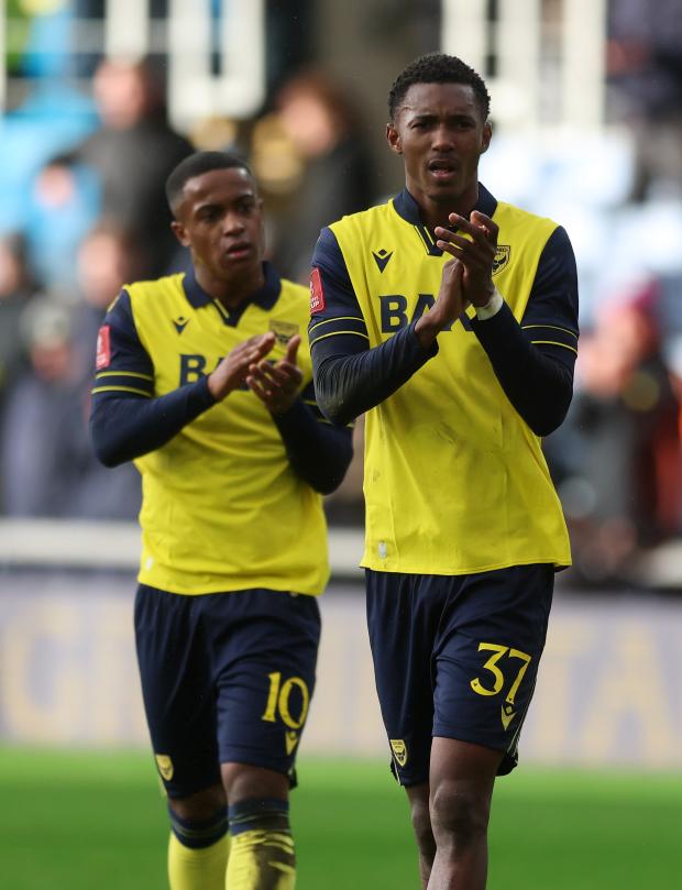 Christ Makosso et Aidomo Emakhu d'Oxford United