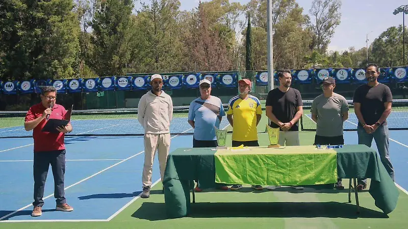 Finale du simple sur le court.