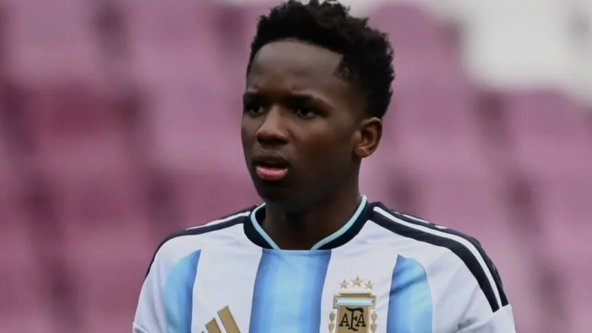 Kiki Ramos fait ses débuts et l'équipe argentine des moins de 17 ans bat l'Équateur grâce à deux buts des jeunes de Vélez