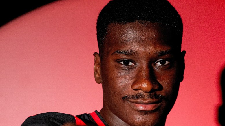 L'AC Milan renforce sa défense avec la signature du jeune Français Sankhoun Diawara L'AC Milan renforce sa défense avec la signature du jeune Français Sankhoun Diawara