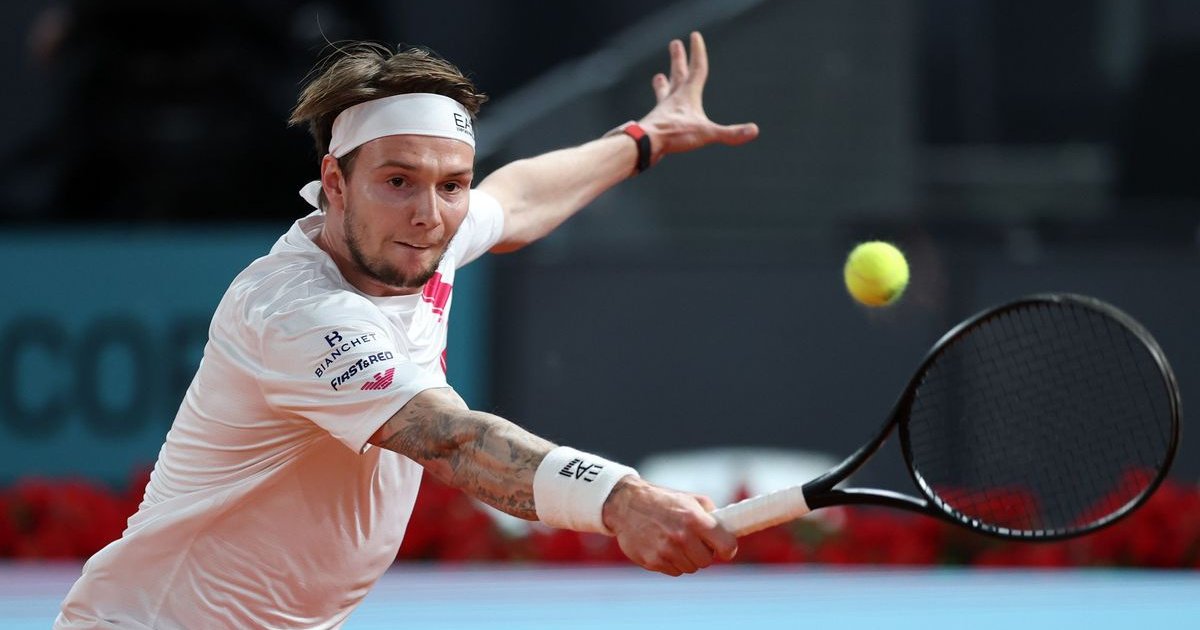 Alexandre Bublik atteint le troisième tour à Wimbledon 2026