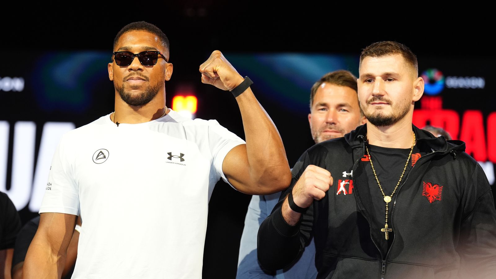 Anthony Joshua : un poids lourd britannique féroce va infliger à Kristian Prenga une douleur atroce, selon Barry Hearn