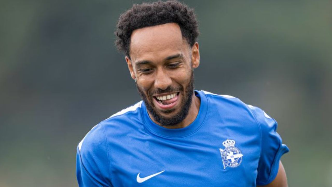 Aubameyang lors de sa présentation au Dépor : je connais le club depuis que je jouais en Ligue des Champions