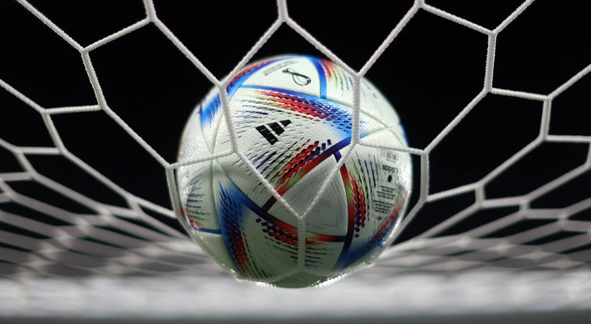 Bordeaux, un passé glorieux, mais vers la faillite et la sixième division !