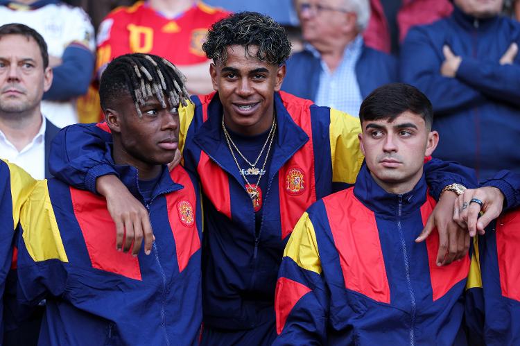 Nico Williams, Lamine Yamal et Pedri González, Espagne