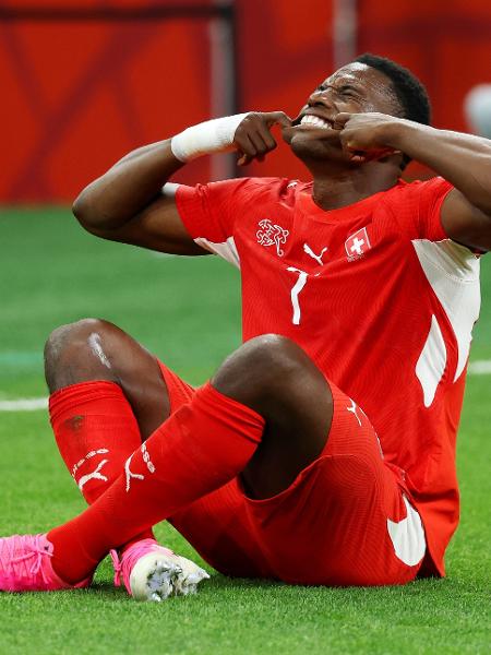 Breel Embolo célèbre le but de la Suisse contre l’Algérie lors de la Coupe du Monde