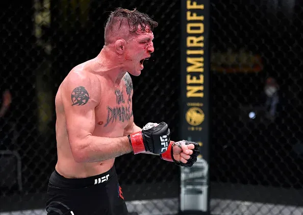 Darren Elkins tourne la page sur 16 ans de carrière le 8 août à l’Apex