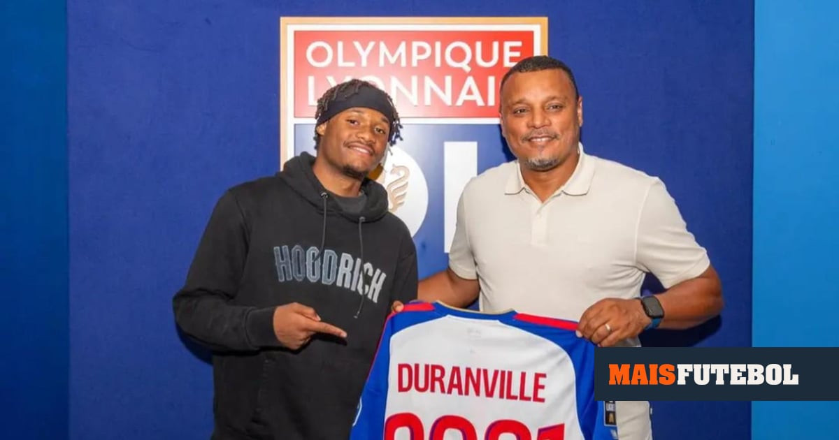 Duranville fait ses adieux au Dortmund et rejoint le Lyon jusqu’en 2031 !