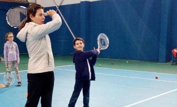Gabriela Cancio : plus de deux décennies à former les futures stars du tennis au Puerto Madryn Tenis Club