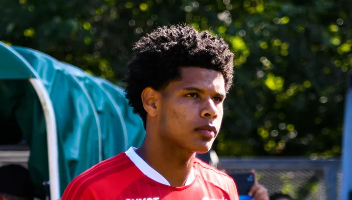 Infos transferts et rumeurs : Un défenseur de Ligue 1 rejoint Crystal Palace, Rome s’intéresse à un attaquant de Fulham, Summerville quitte West Ham !