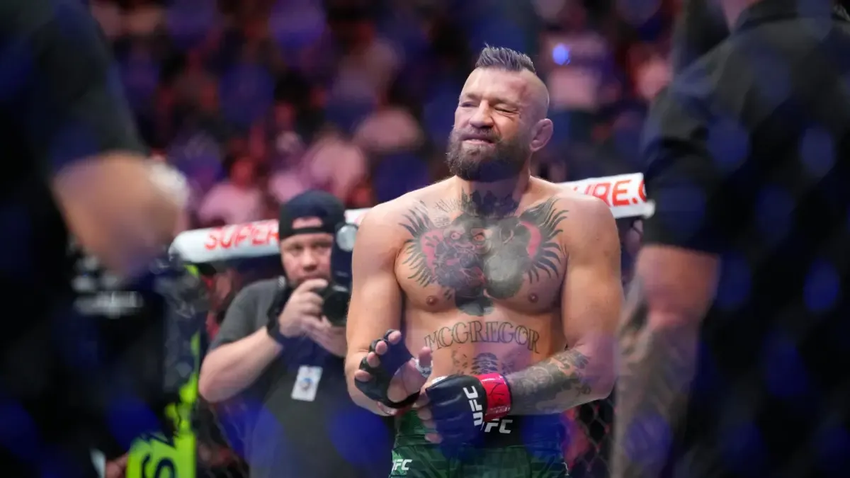 Le pire des pronostics ! Conor McGregor annonce qu'il devra se faire opérer après sa blessure à l'UFC 329