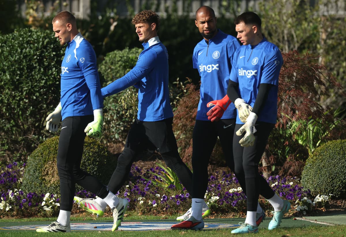 L'étoile de Chelsea photographiée à Strasbourg, un avenir de transfert incertain