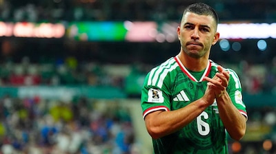 Erik Lira, milieu de terrain de la sélection mexicaine.