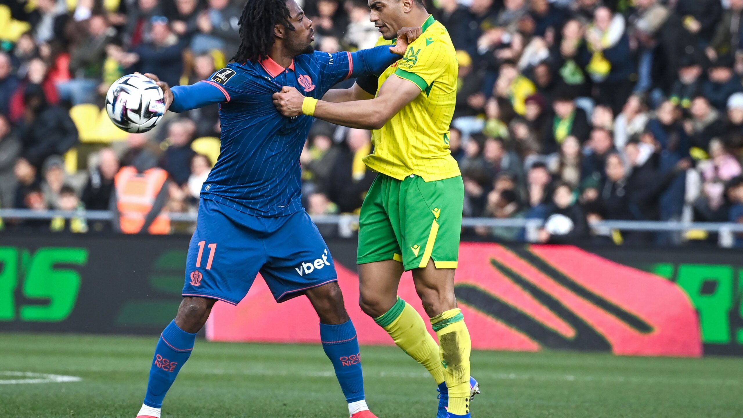 Nantes perd patience avec Mustafa Mohamed : il doit rester à la maison !