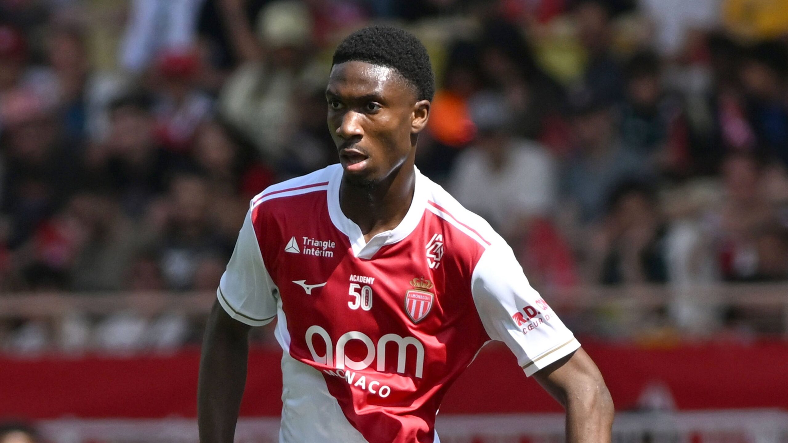 Newcastle conclut un accord de 35 M£ pour recruter le milieu de terrain Aladji Bamba des géants de la Ligue 1 !