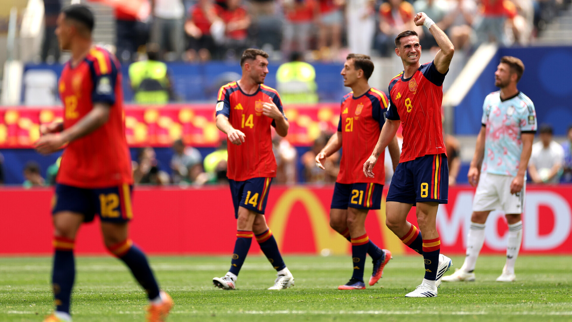 Fabián Ruiz et les joueurs de l'équipe d'Espagne