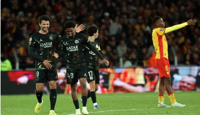 PSG triomphe face à Lens et décroche son cinquième titre consécutif en Ligue 1 !