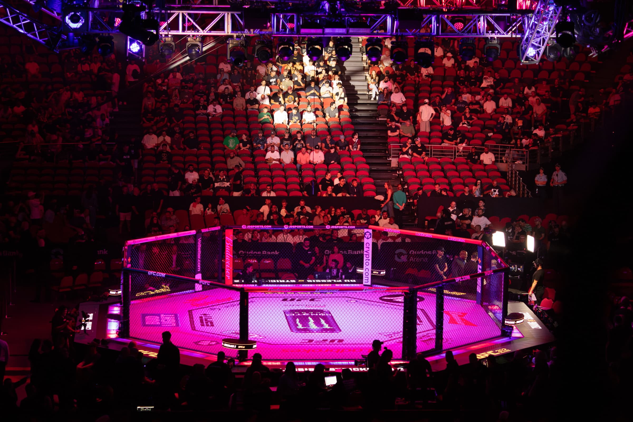Sept combats confirmés pour le retour de l'UFC à Sacramento — Billets en vente