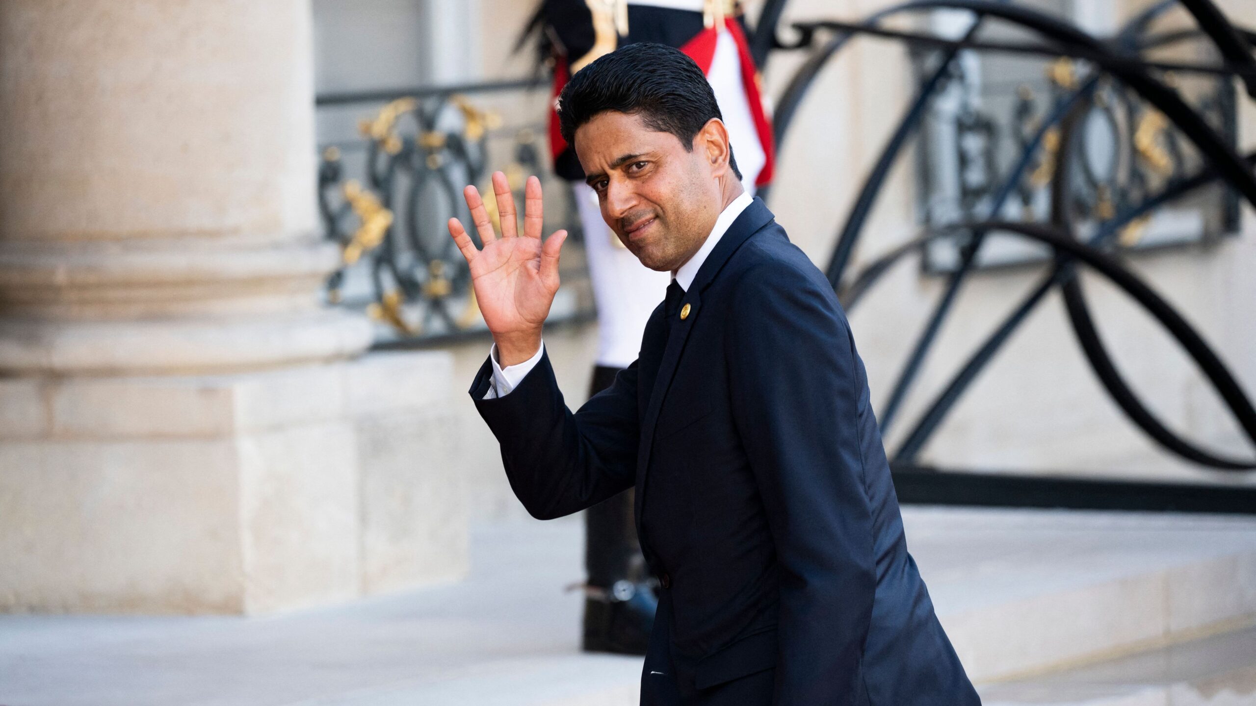 Une nouvelle loi française remet en question l'influence des Al Khalifa !