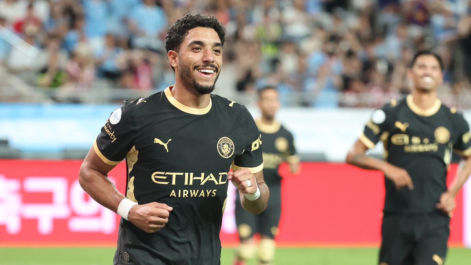 Manchester City 3-1 Atlético Madrid : Antoine Semenyo offre deux passes décisives à Omar Marmoush et Rayan Aït Nouri marque un autre but pour l'équipe d'Enzo Maresca à Séoul