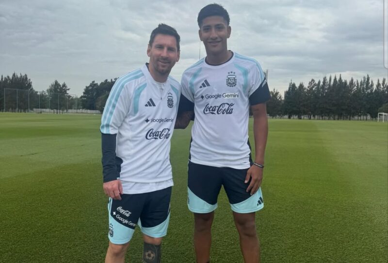 Mateo Martínez Racing jeune
