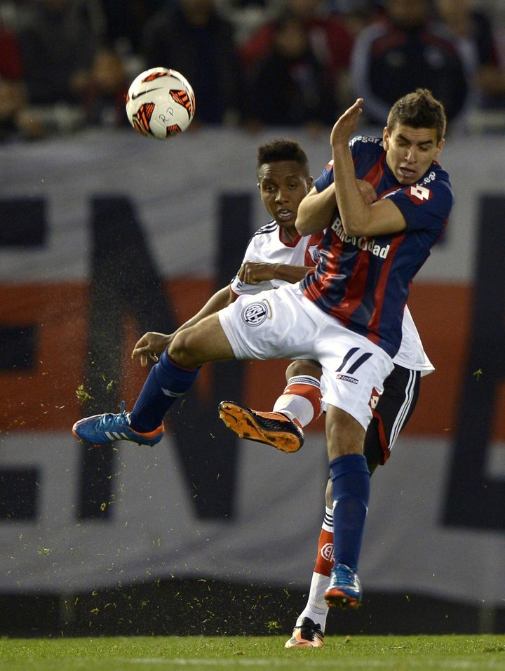 Correa contre River Plate (style rétro)
